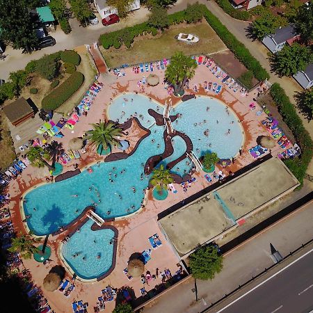 Camping Les Salisses - Maeva Vias Exteriör bild