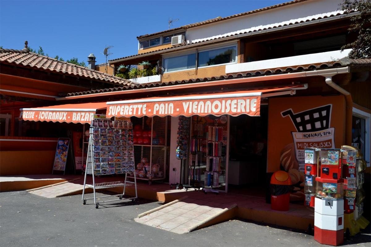 Camping Les Salisses - Maeva Vias Exteriör bild