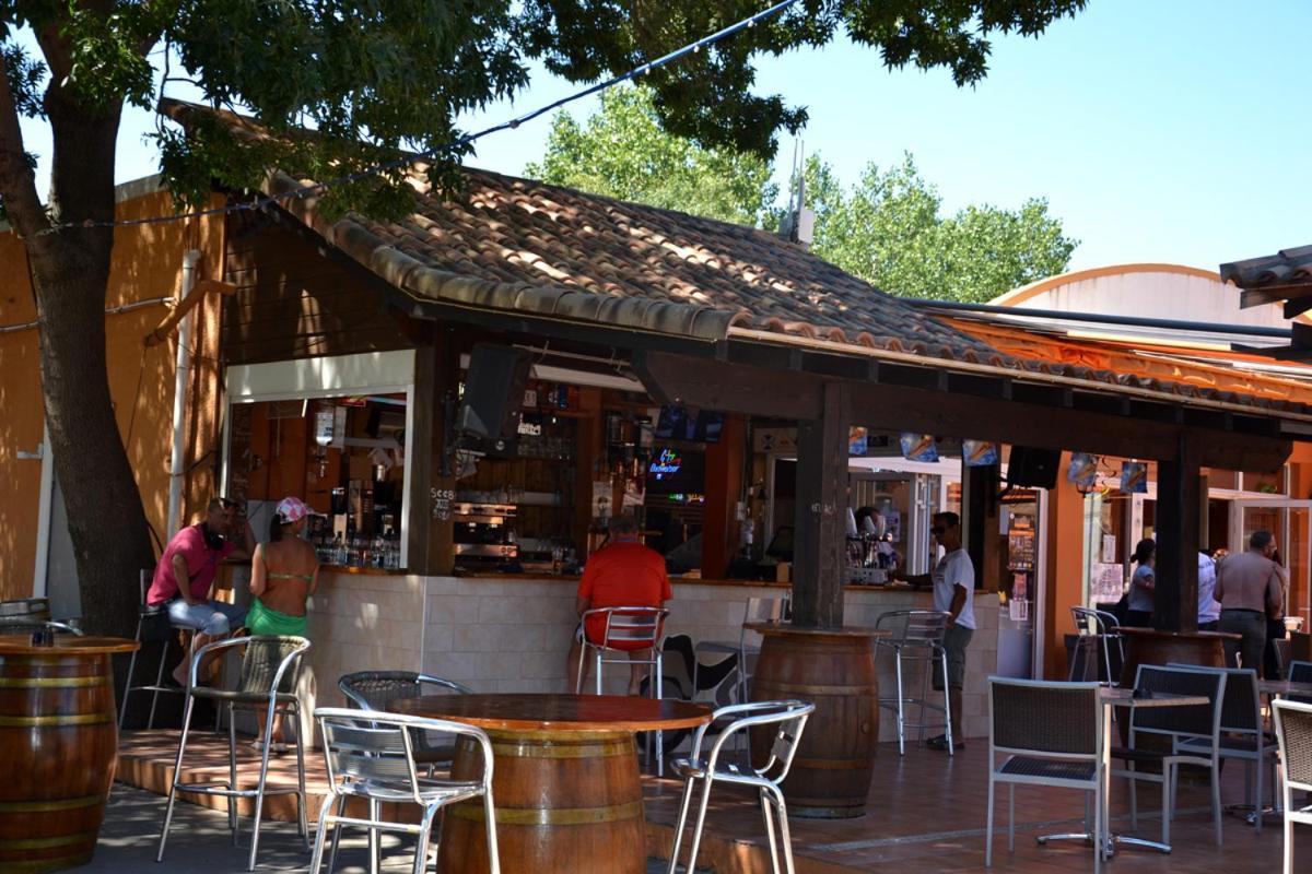 Camping Les Salisses - Maeva Vias Exteriör bild