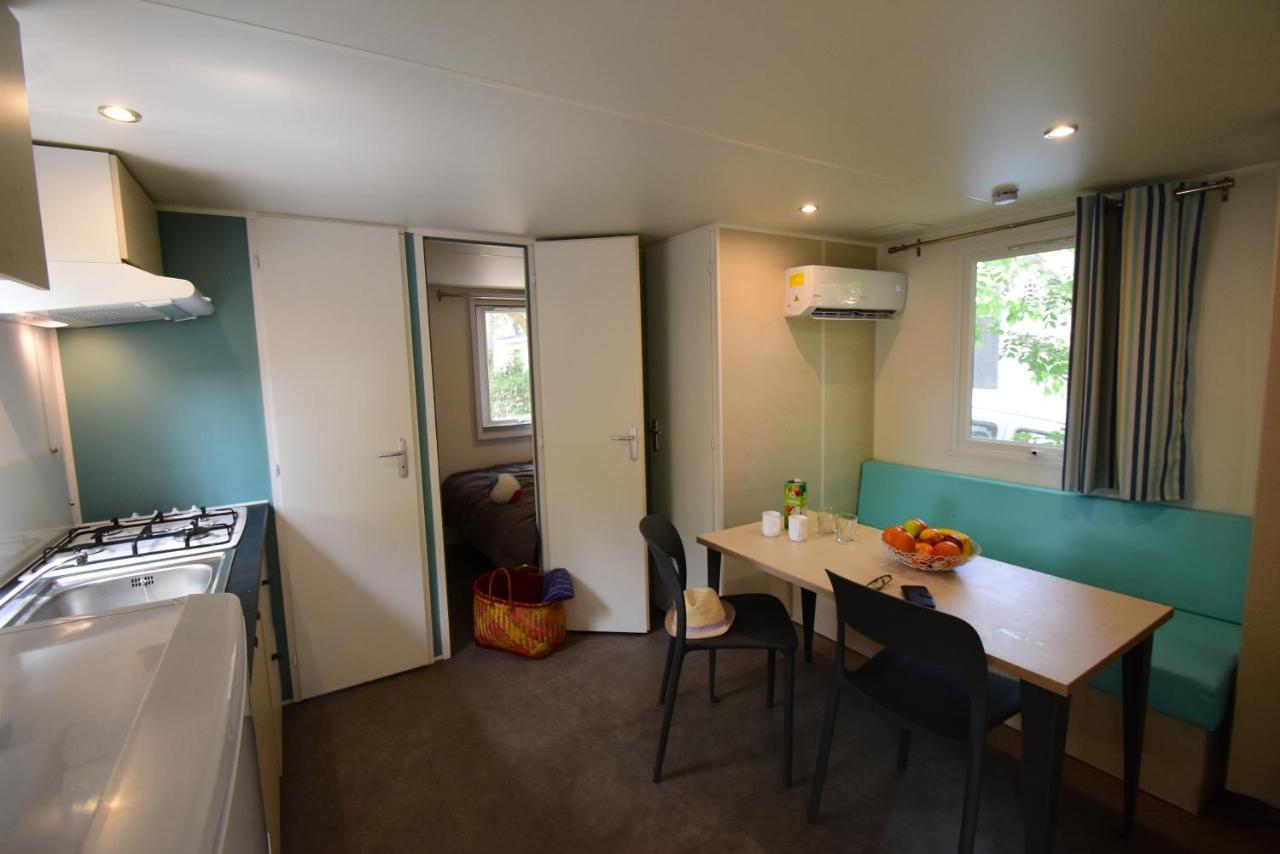 Camping Les Salisses - Maeva Vias Exteriör bild