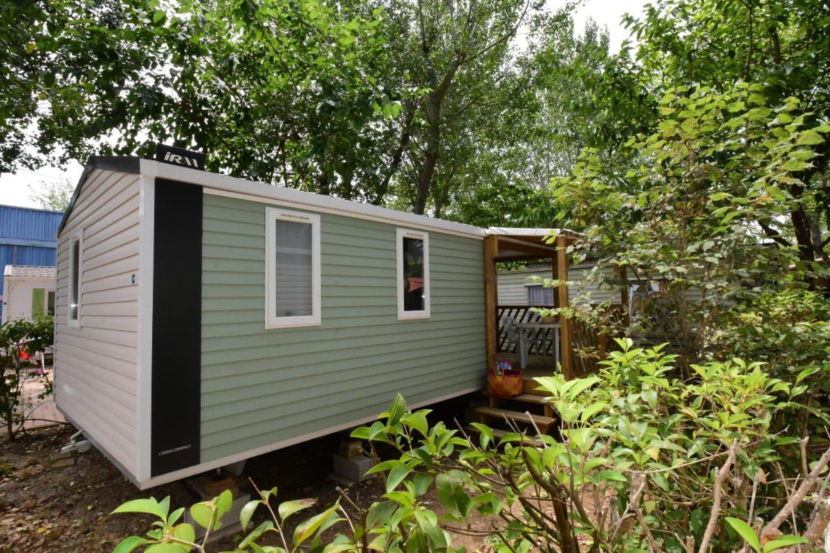 Camping Les Salisses - Maeva Vias Exteriör bild