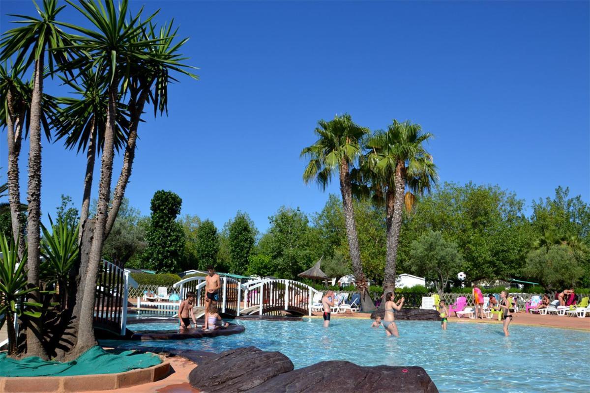 Camping Les Salisses - Maeva Vias Exteriör bild